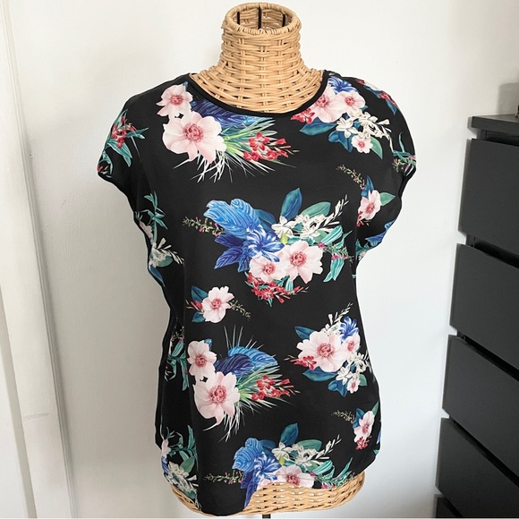 Ted Baker Tops - Ted baker tropical floral tee 3